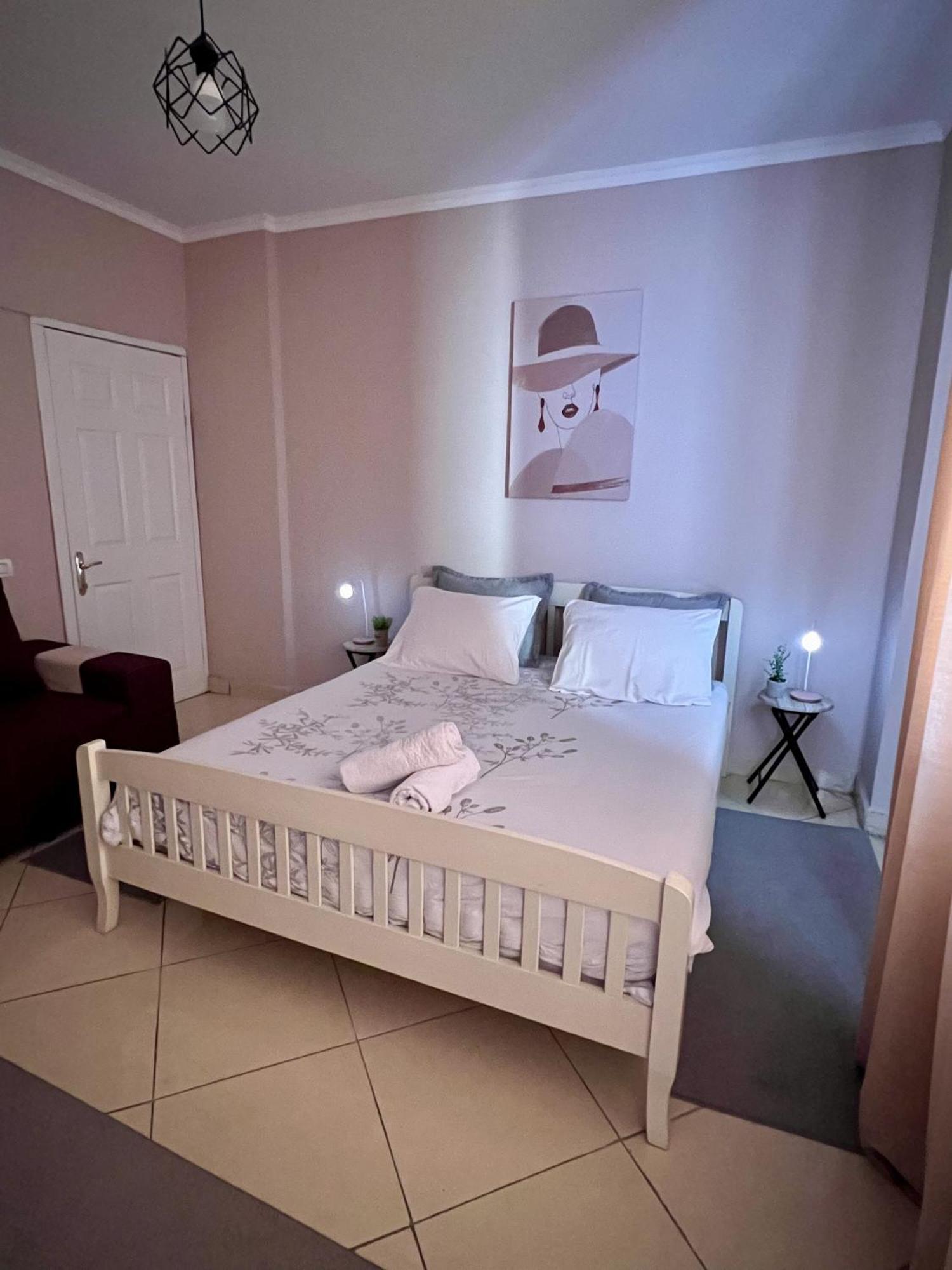 2bdr Komuna E Parisit * Tirana