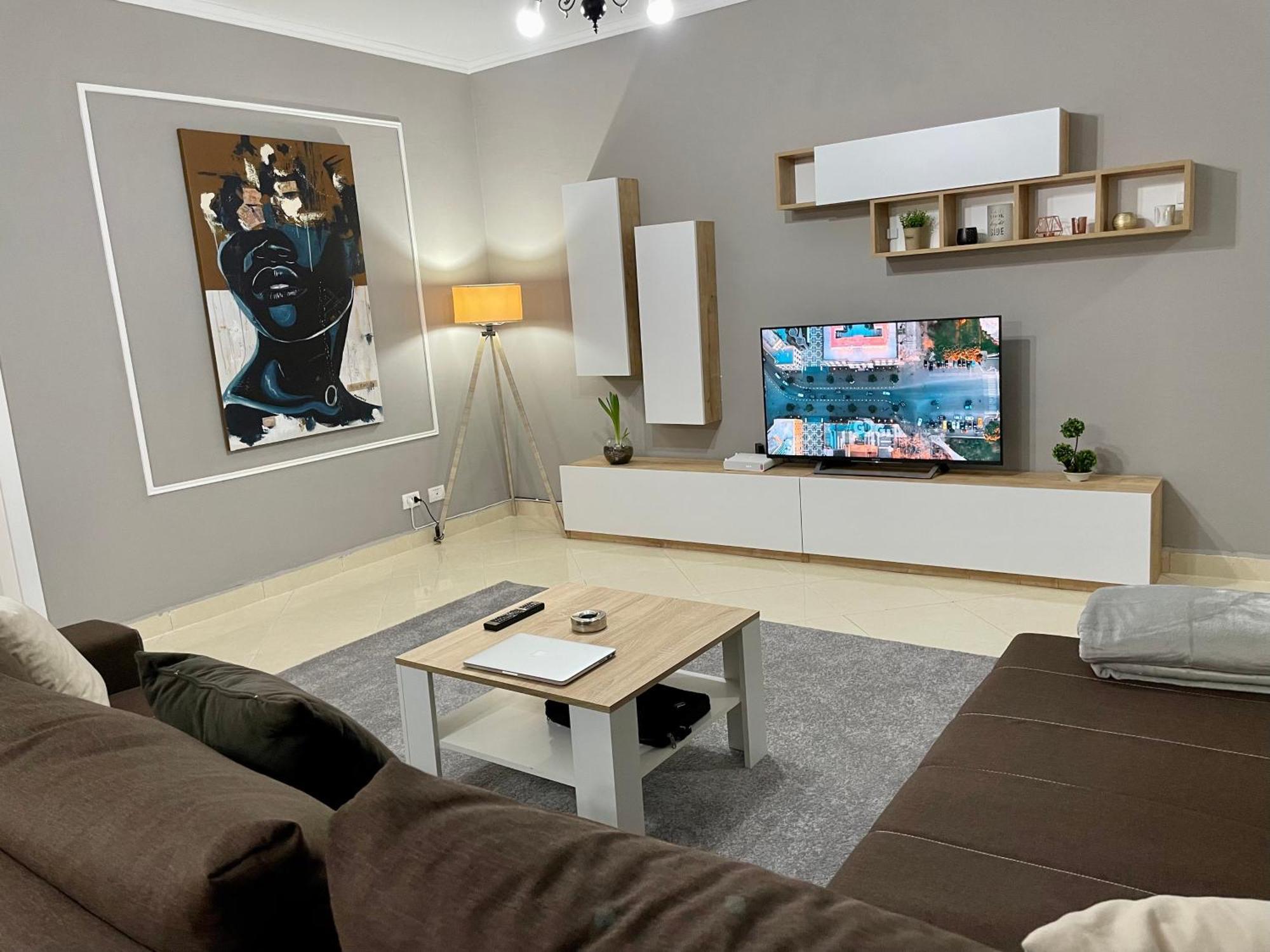 2bdr Komuna E Parisit